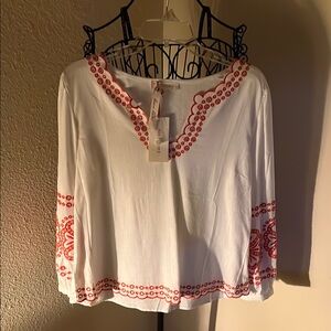 NWT-Solitaire Red and White Embroidered Peasant Blouse-Medium